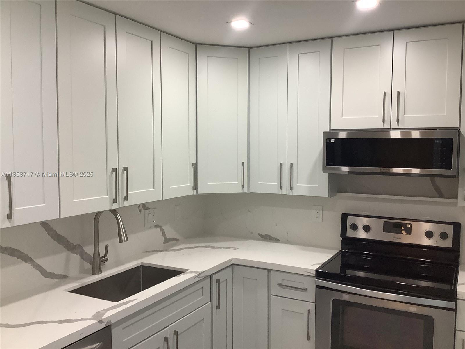 4401 NW 41st St #109
