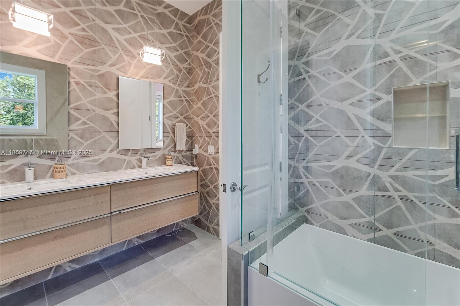 701 Bella Vis Ave Coral Gables, FL 33156