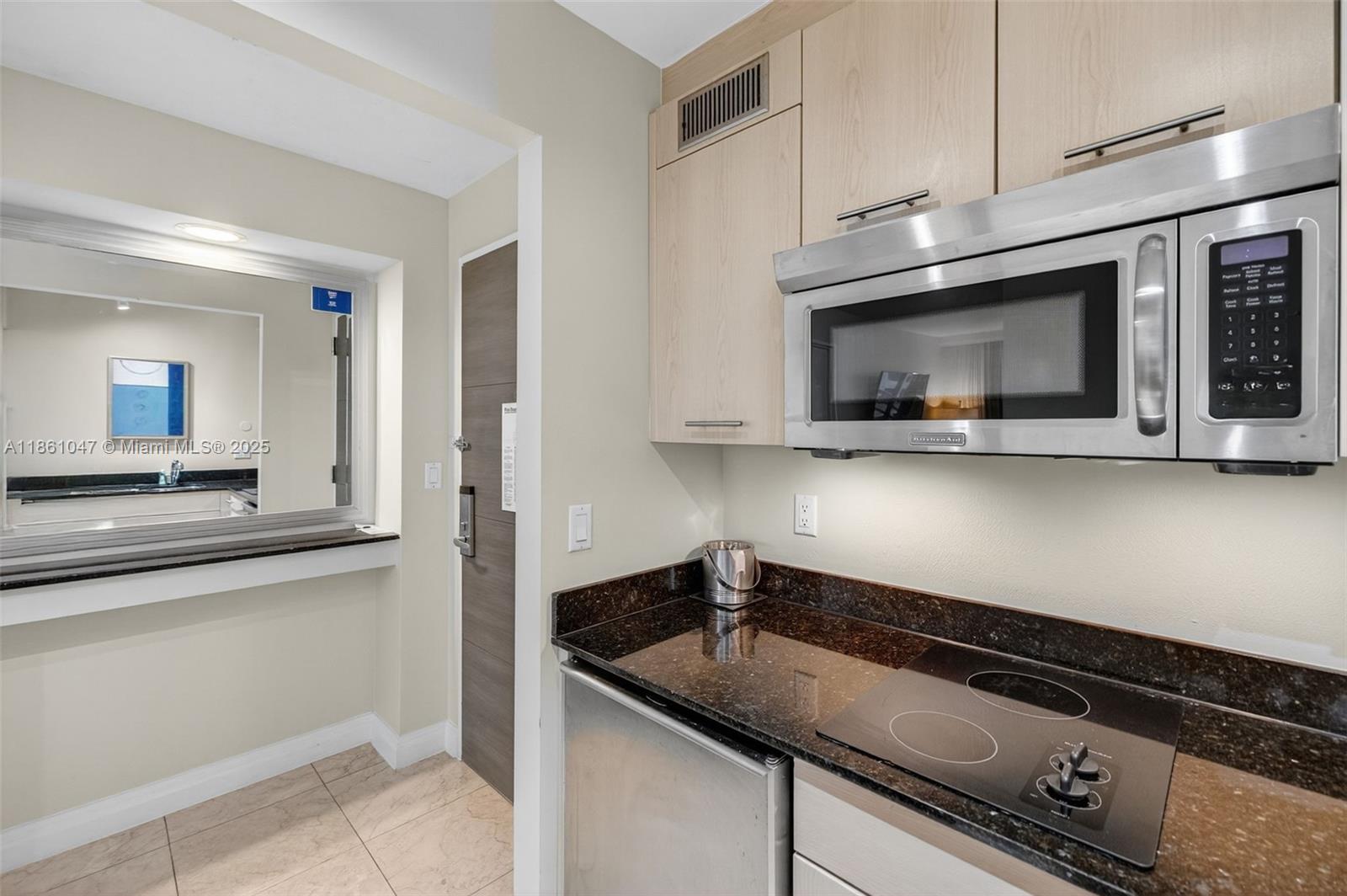 2670 E Sunrise Blvd #1005 Fort Lauderdale, FL 33304 2670 E Sunrise Blvd #1005 Fort Lauderdale, FL 33304