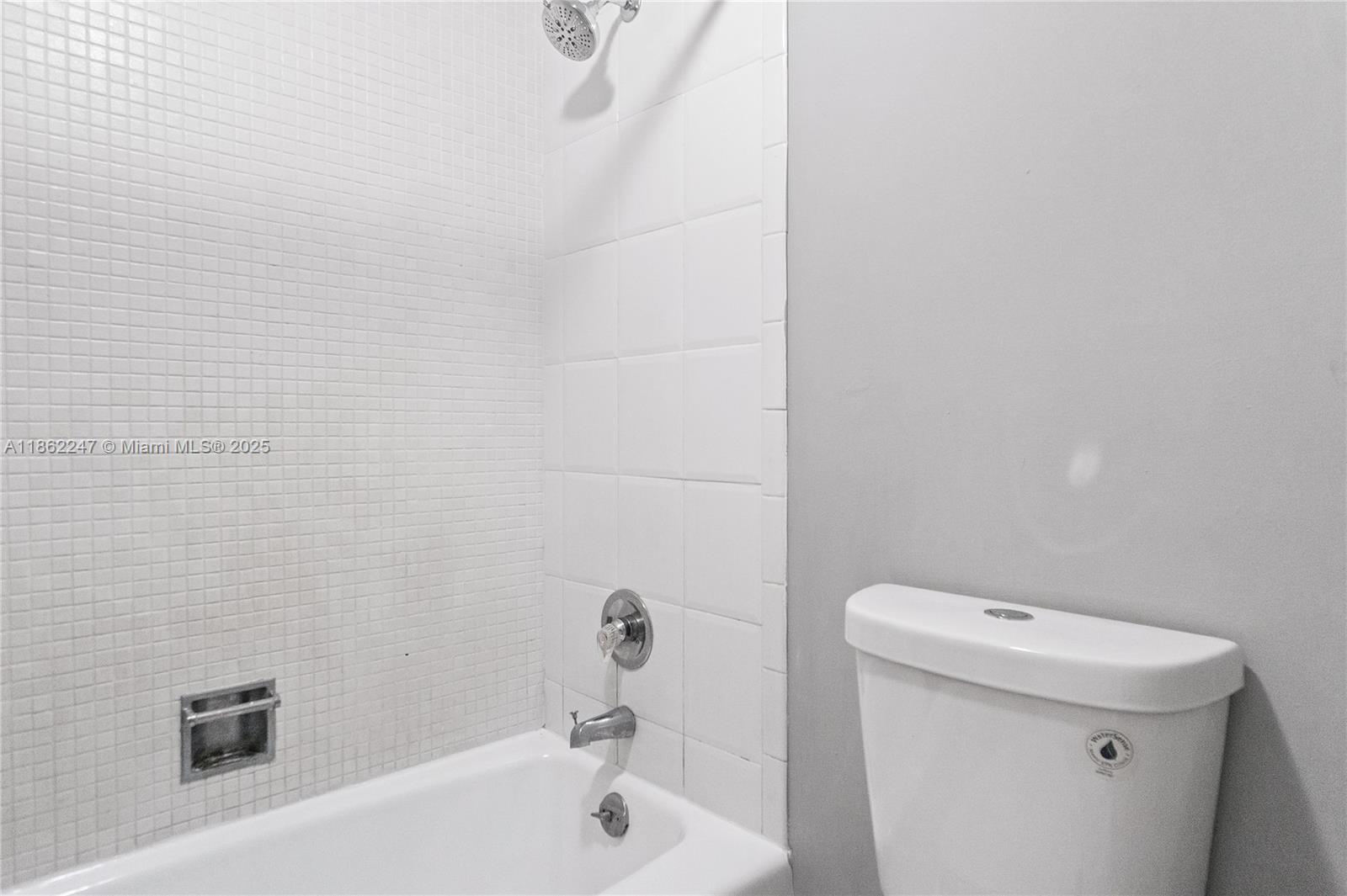 image THE DECOPLAGE CONDO11