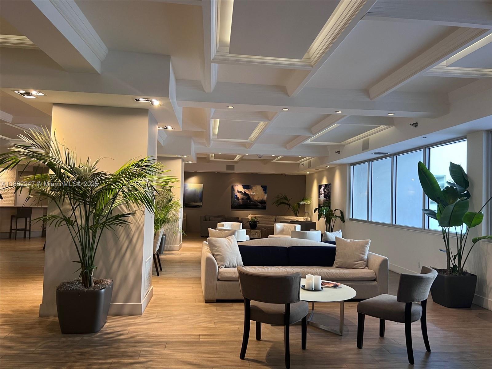 image THE DECOPLAGE CONDO17