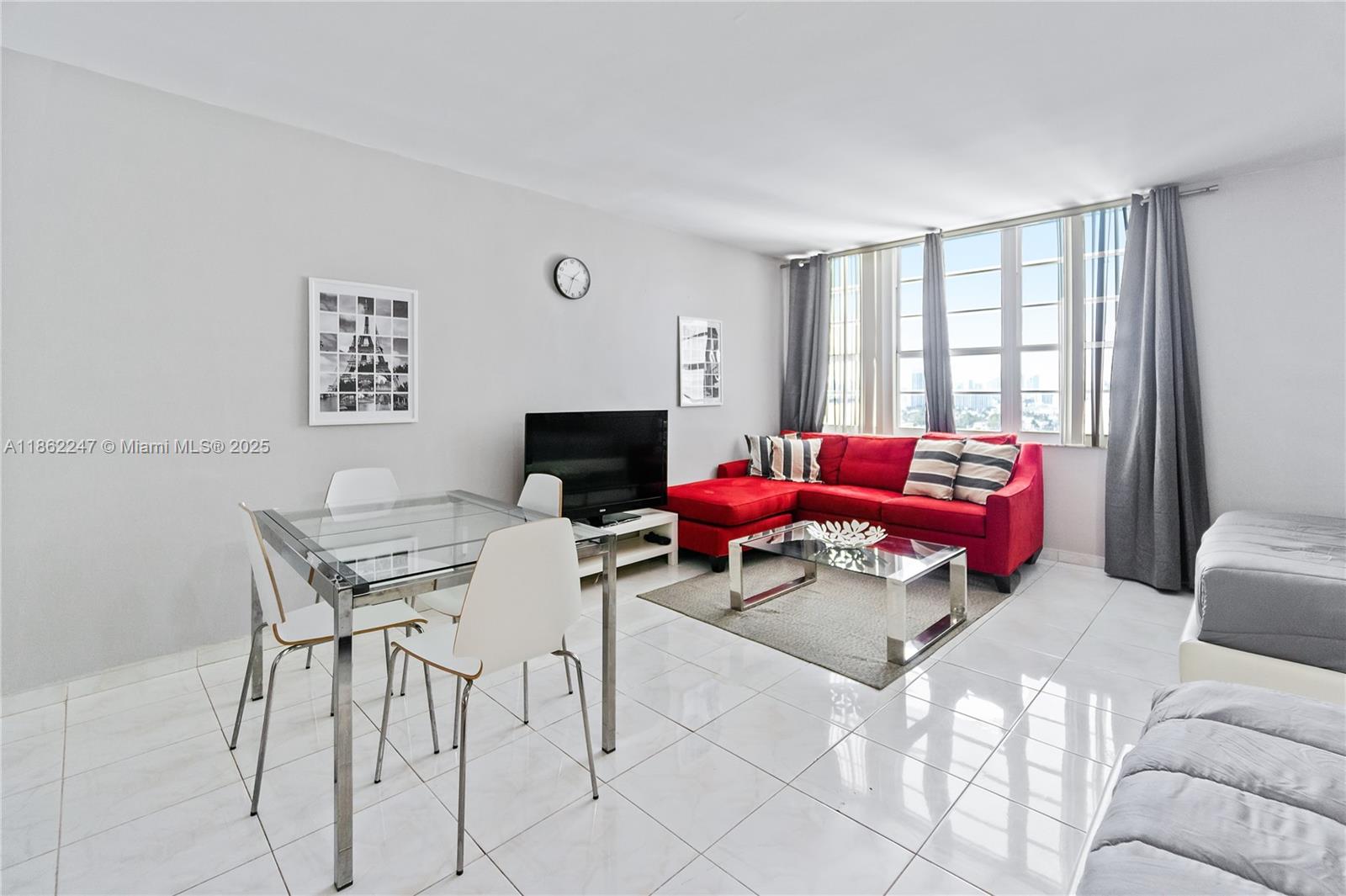 image THE DECOPLAGE CONDO4