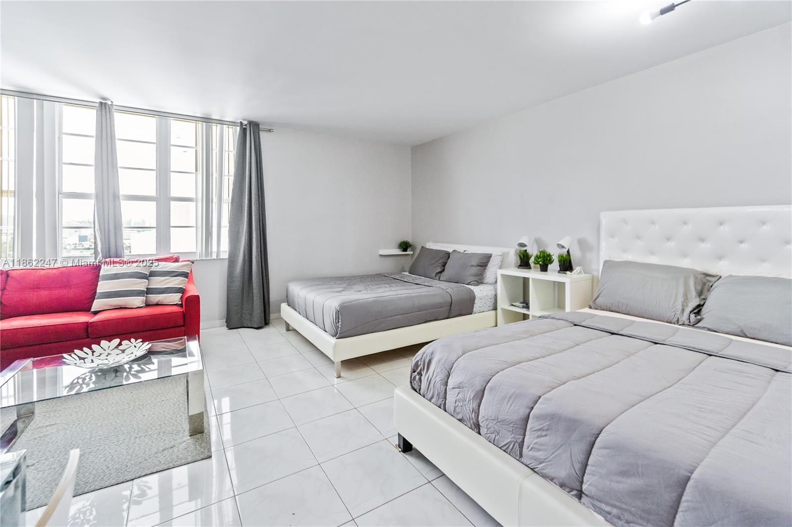 image THE DECOPLAGE CONDO5