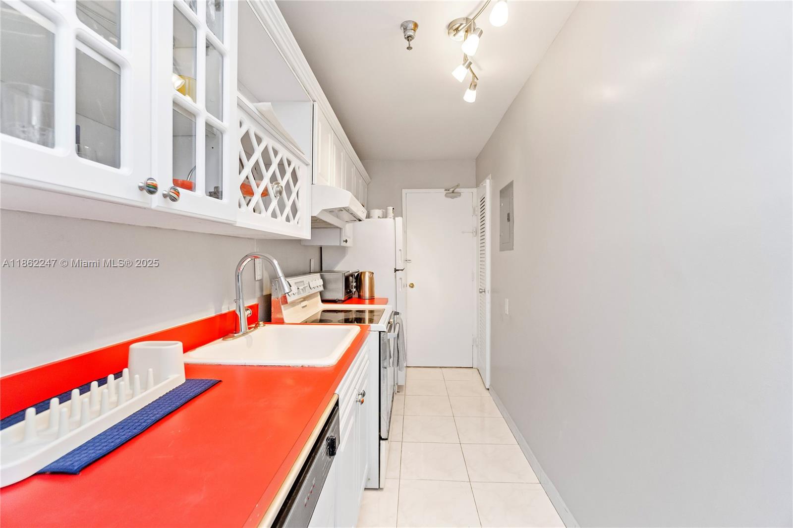 image THE DECOPLAGE CONDO8