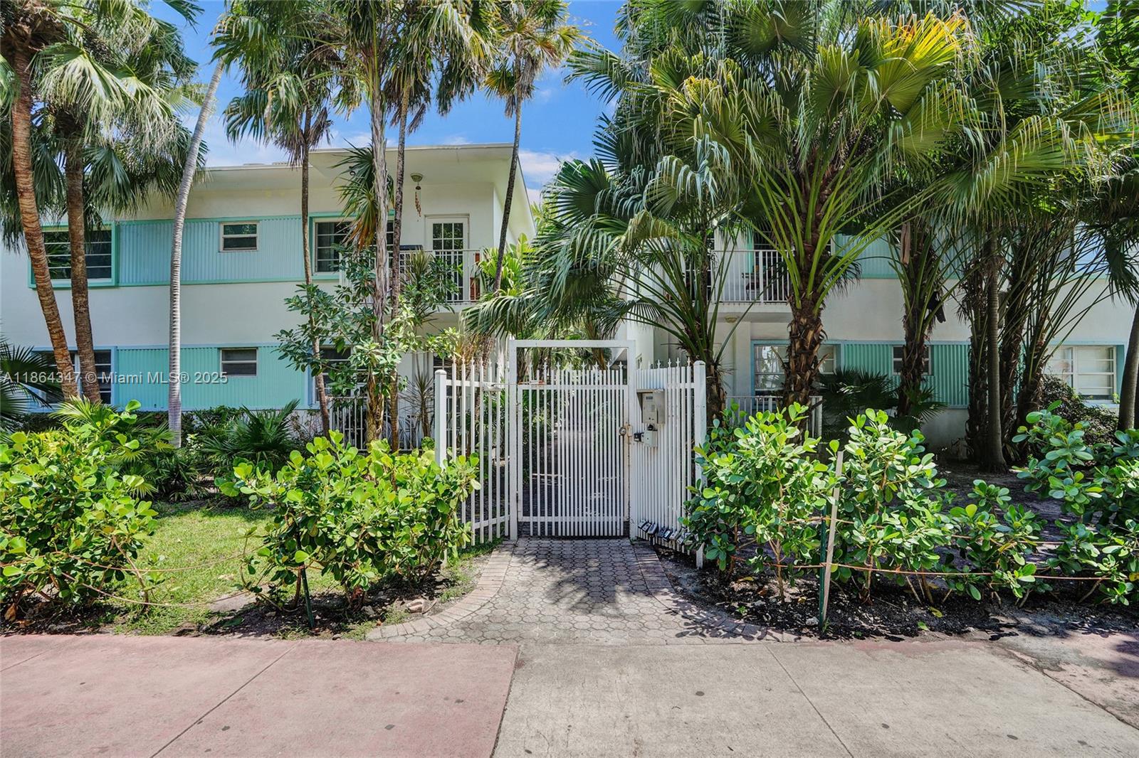 911 Meridian Ave #104