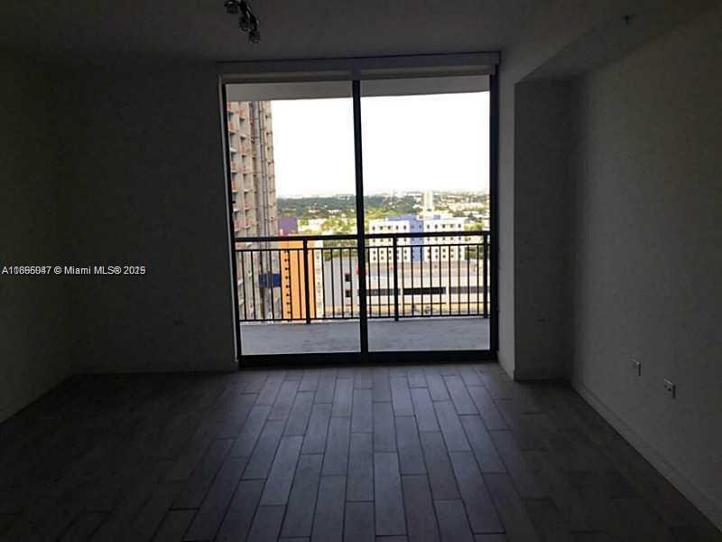 999 SW 1st Ave #1809