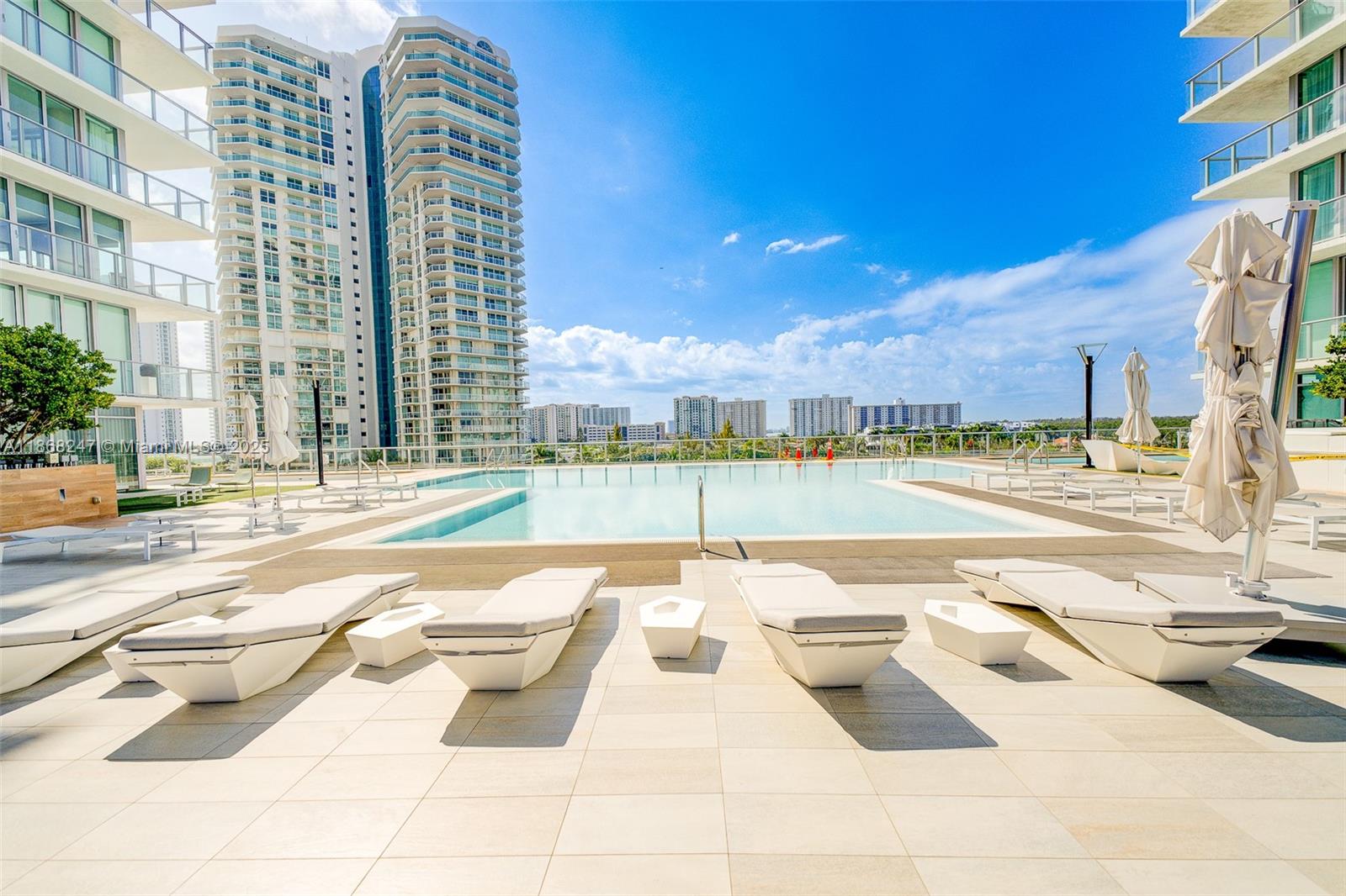 image Parque Towers Condo22