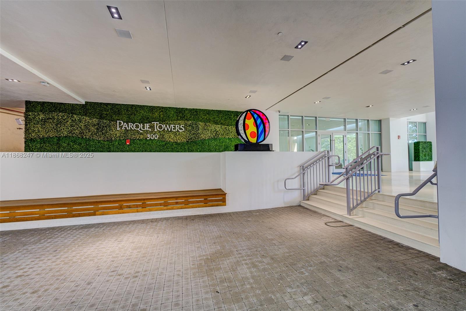 image Parque Towers Condo2