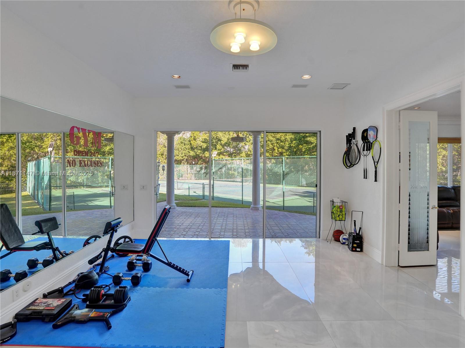 3079 Old Still Ln Weston, FL 33331