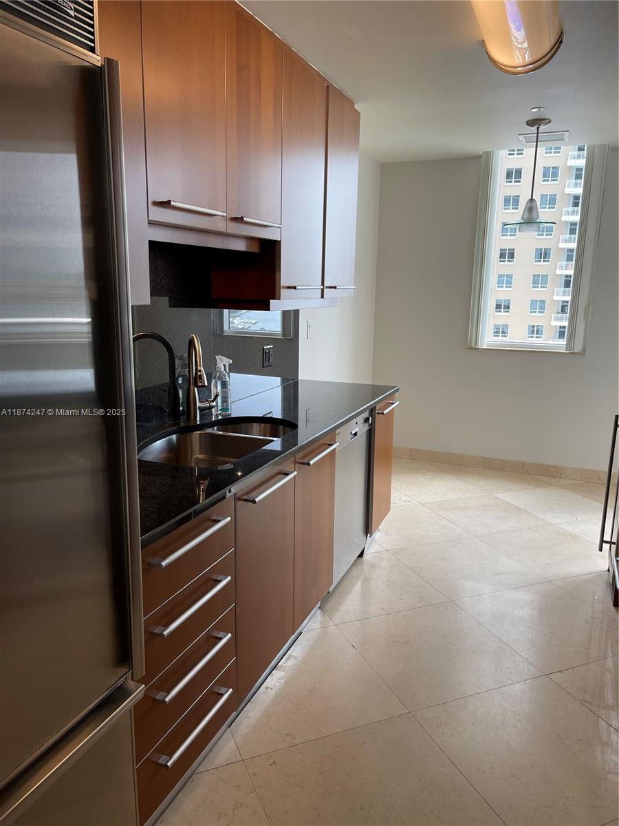 image Carbonell Condo7