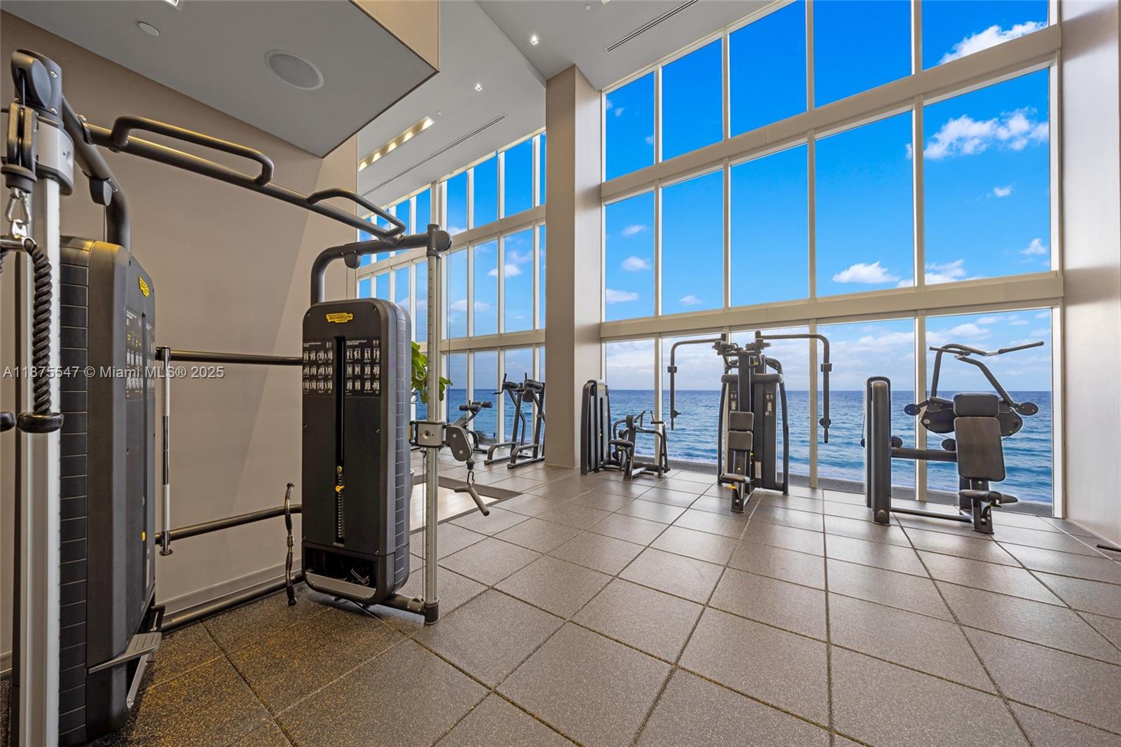 1800 S Ocean Dr #3607