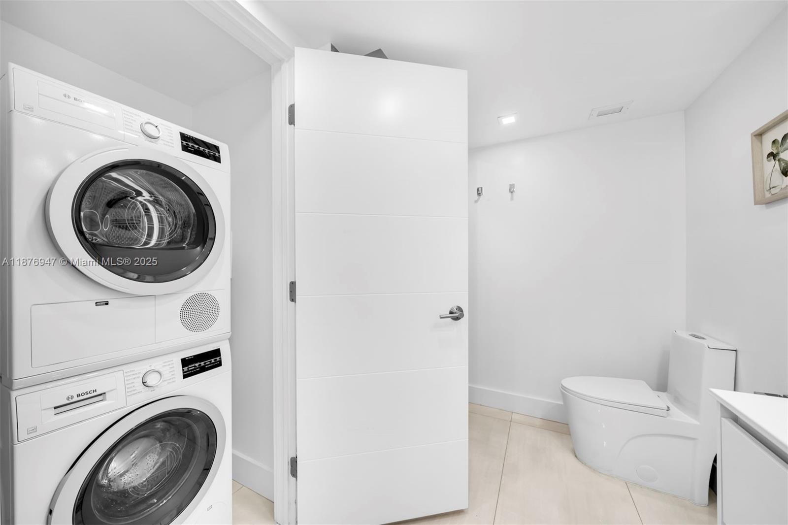 image Roney Palace Condo10