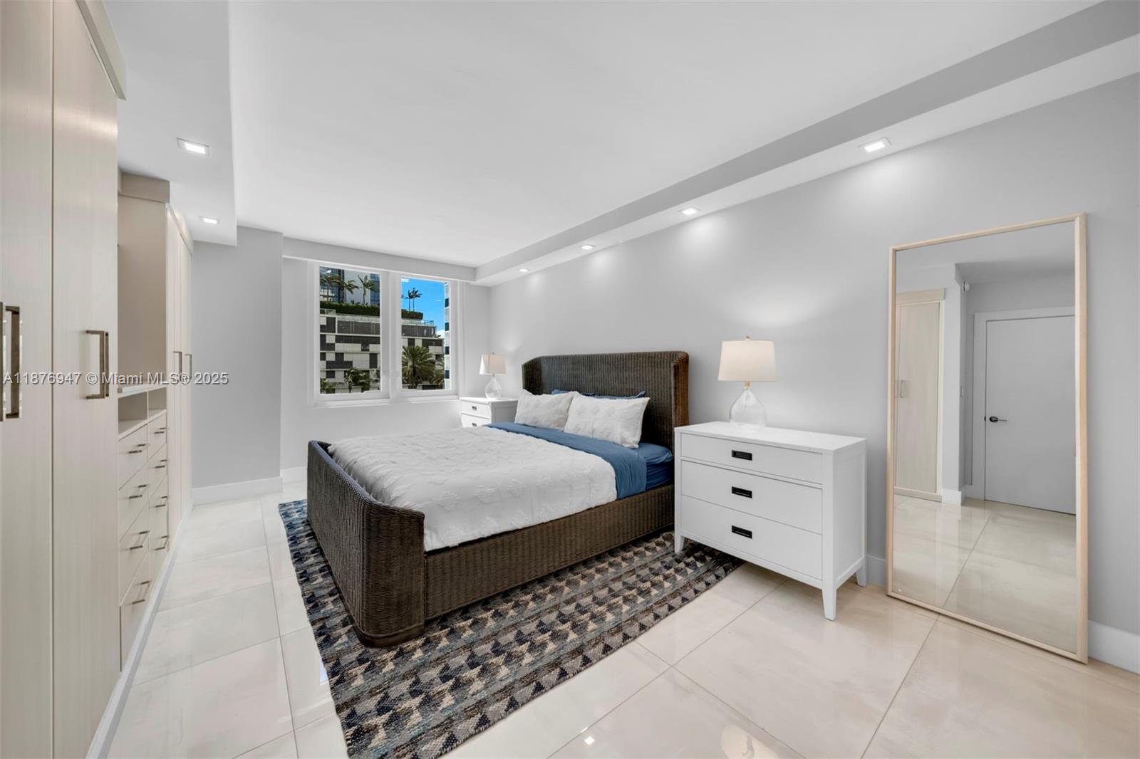 image Roney Palace Condo6