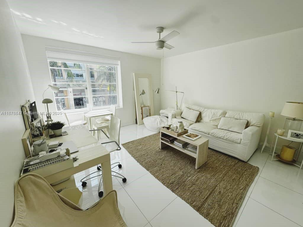 1460 Ocean Dr #303