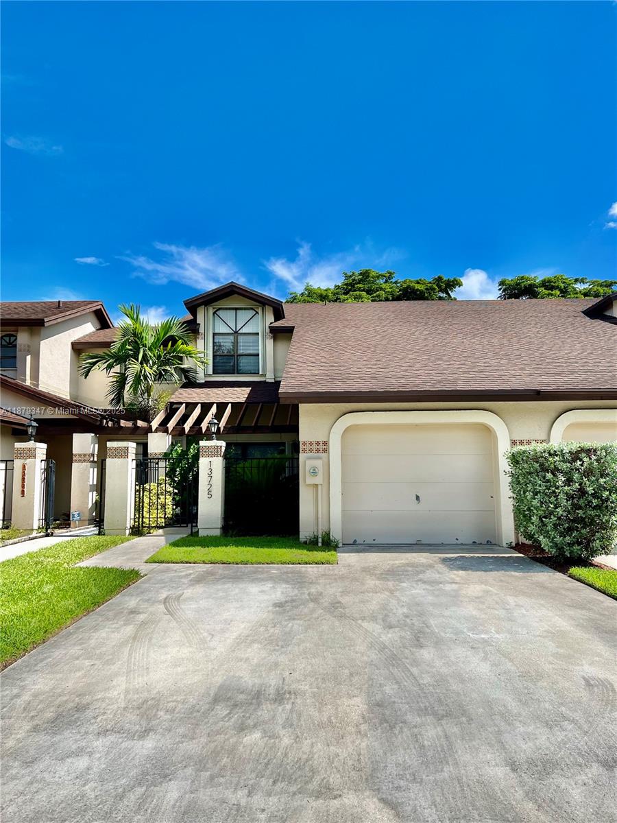 13725 SW 100th Ter