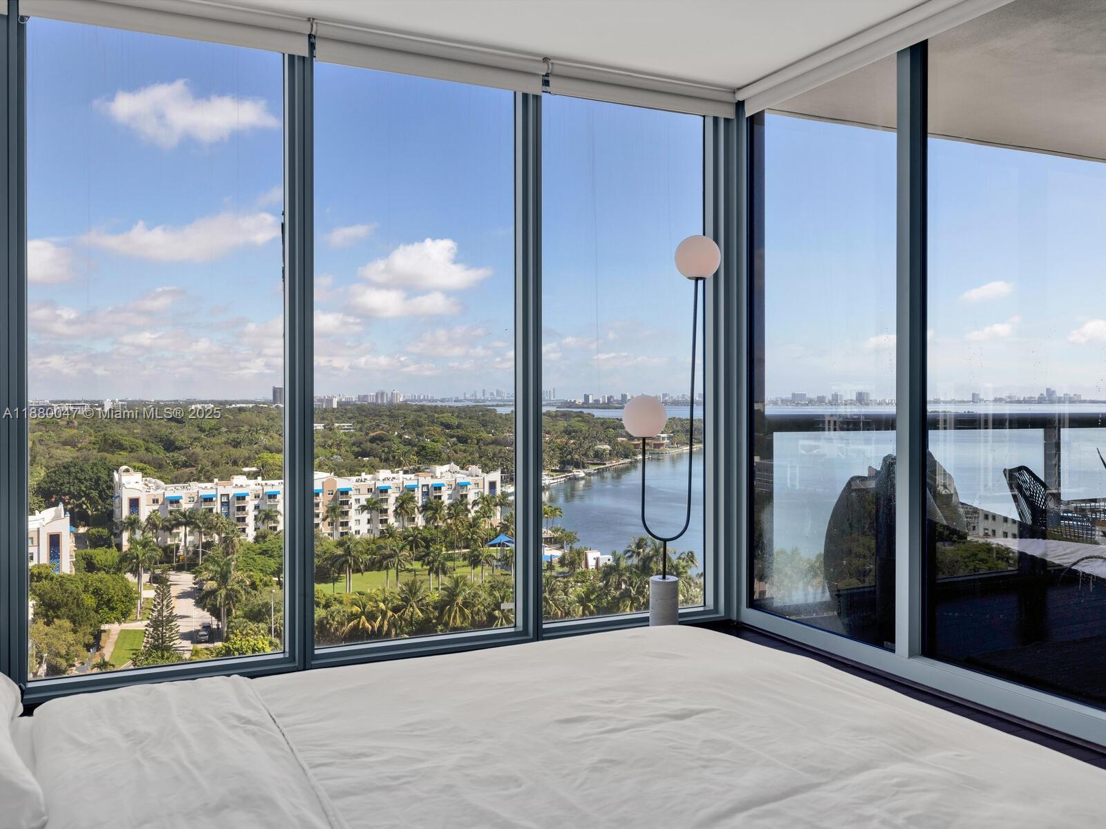 image Blue On The Bay Condo27