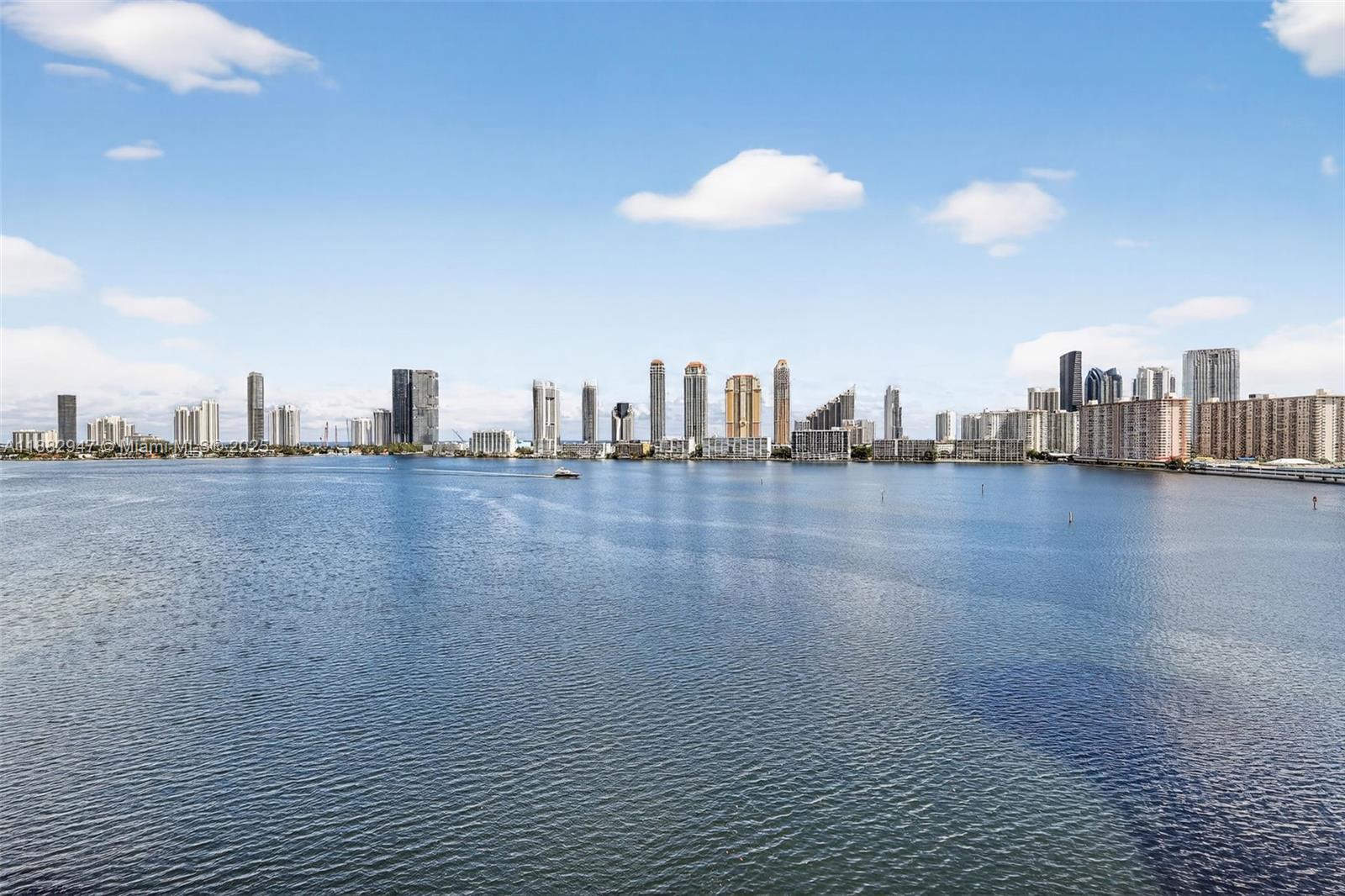 3000 Island Blvd #906