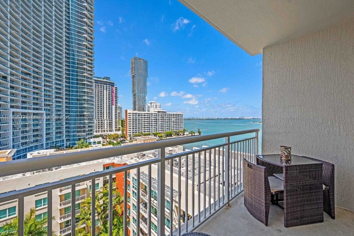 2000 N Bayshore Dr #1105