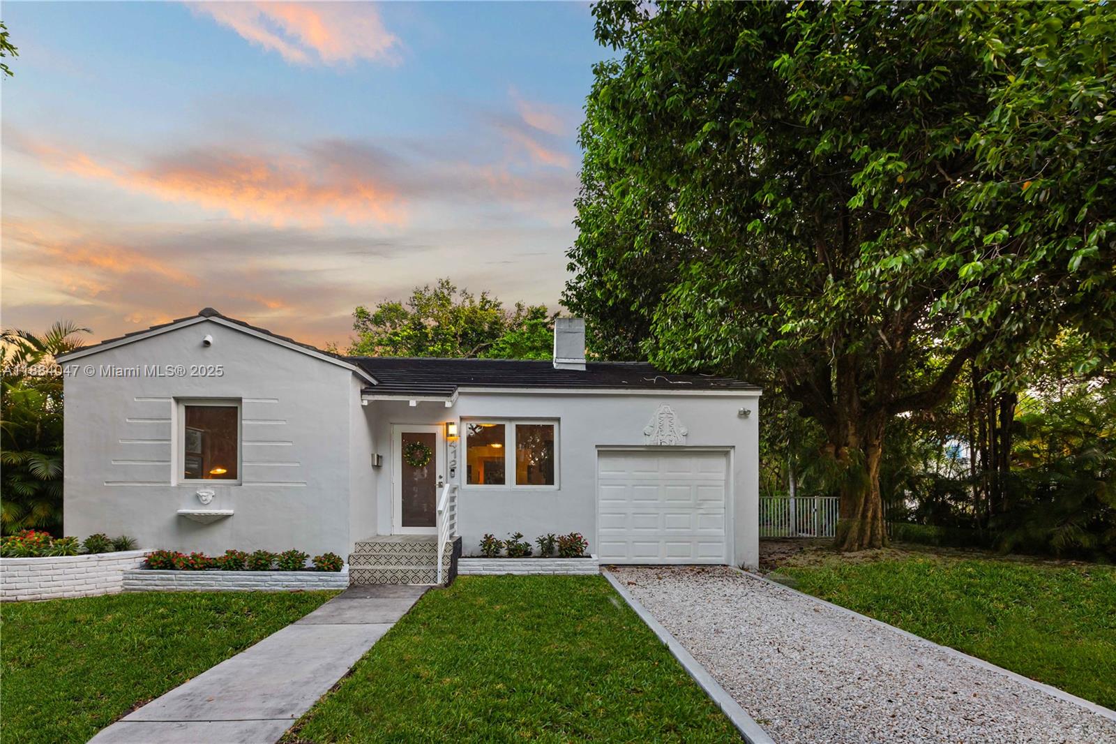 412 Zamora Ave