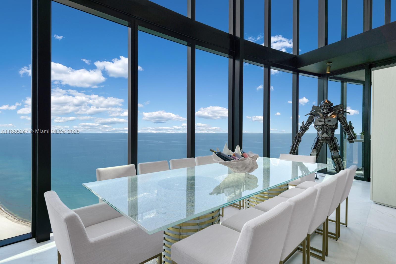 image Porsche Design Tower14