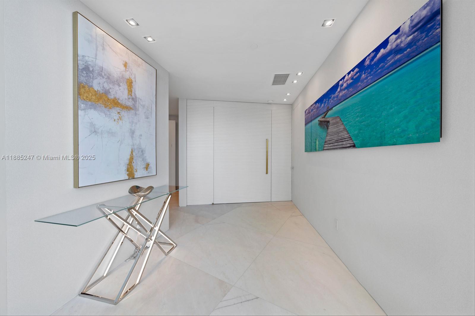 image Porsche Design Tower24