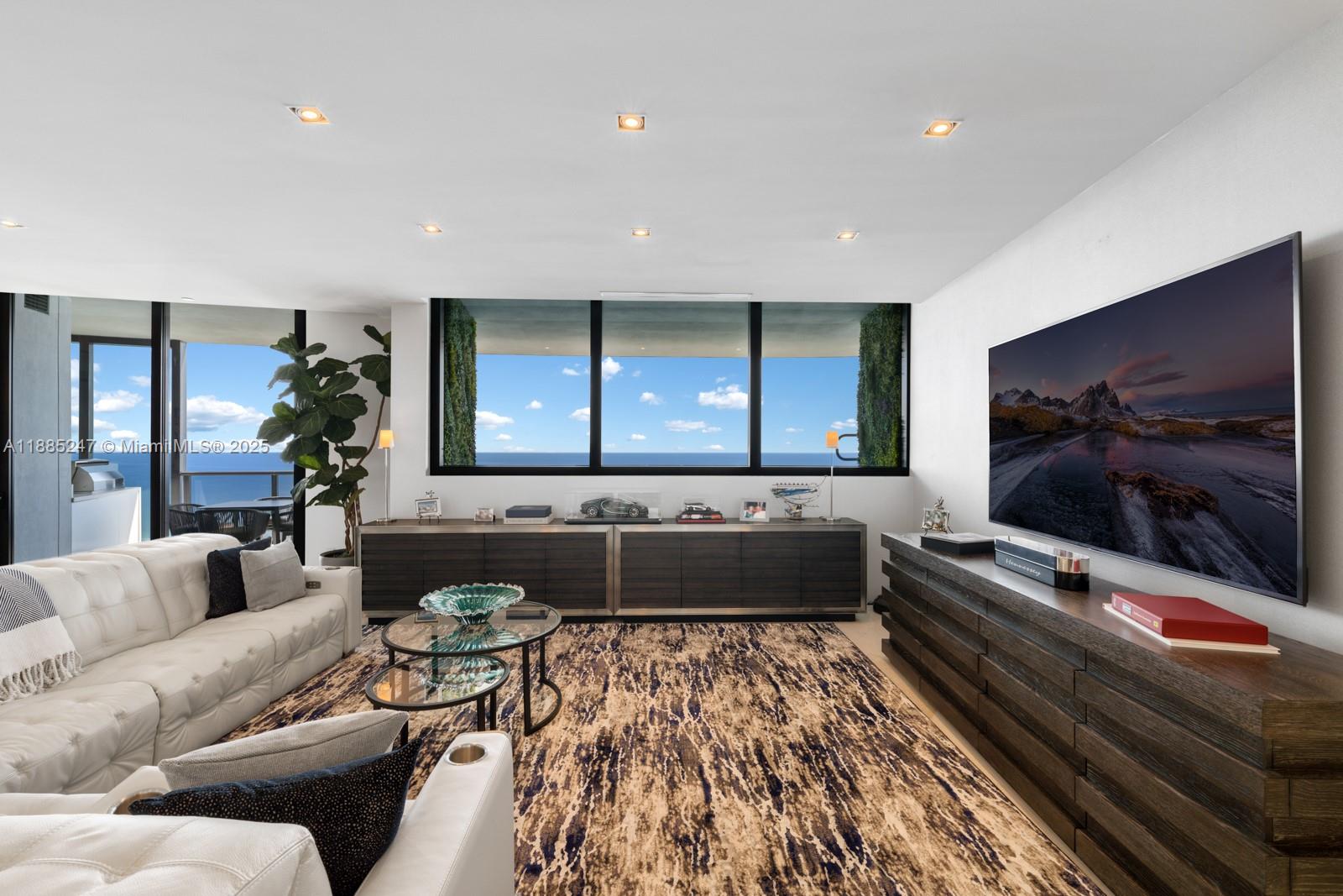 image Porsche Design Tower26