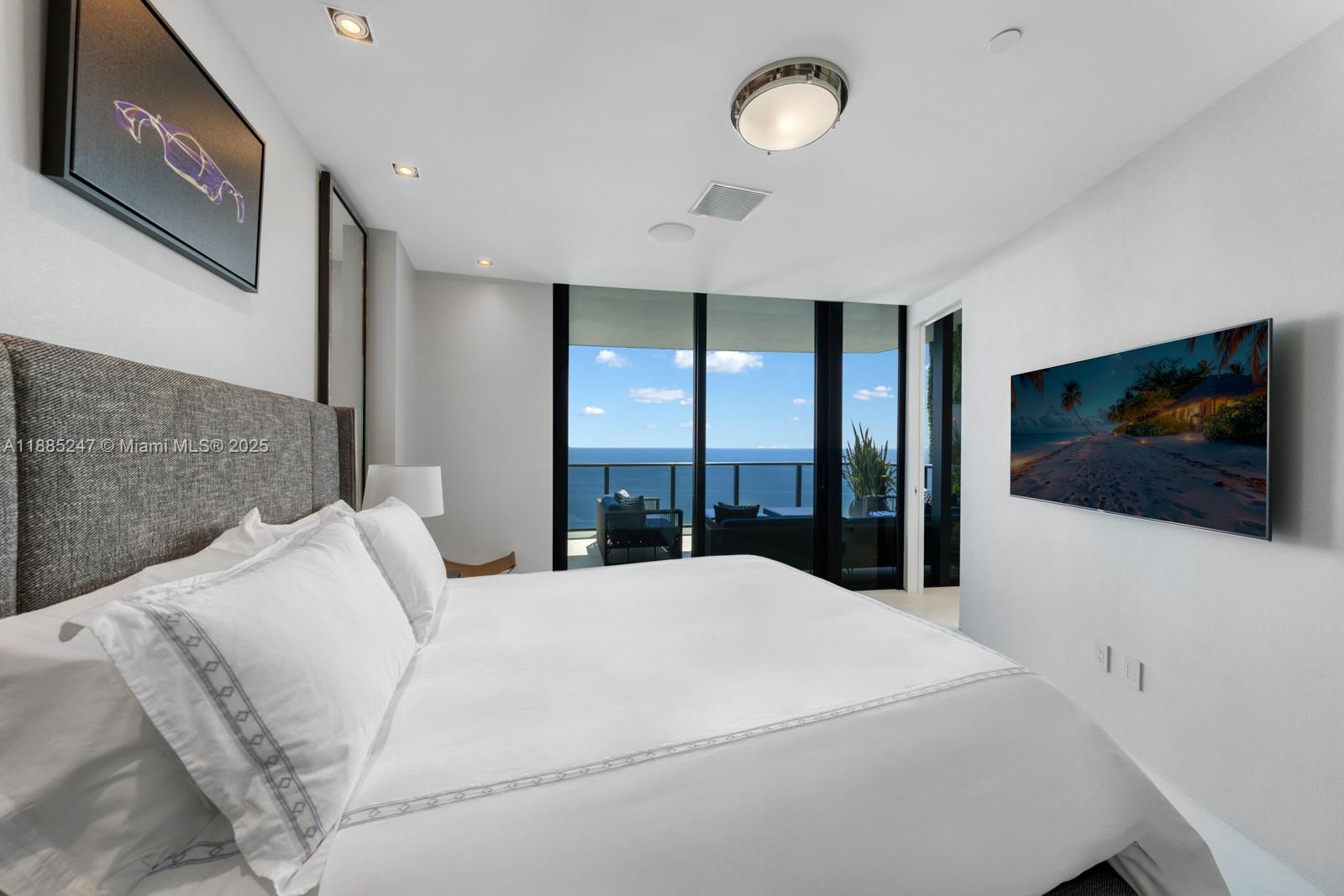 image Porsche Design Tower34