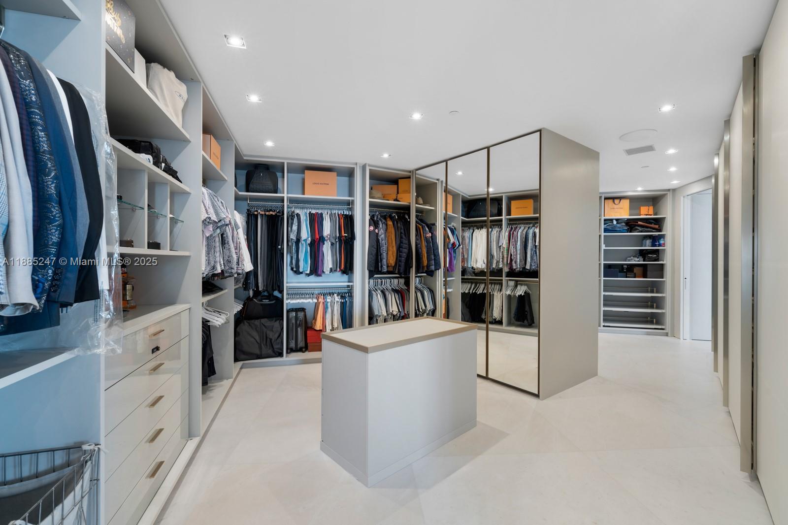 image Porsche Design Tower47