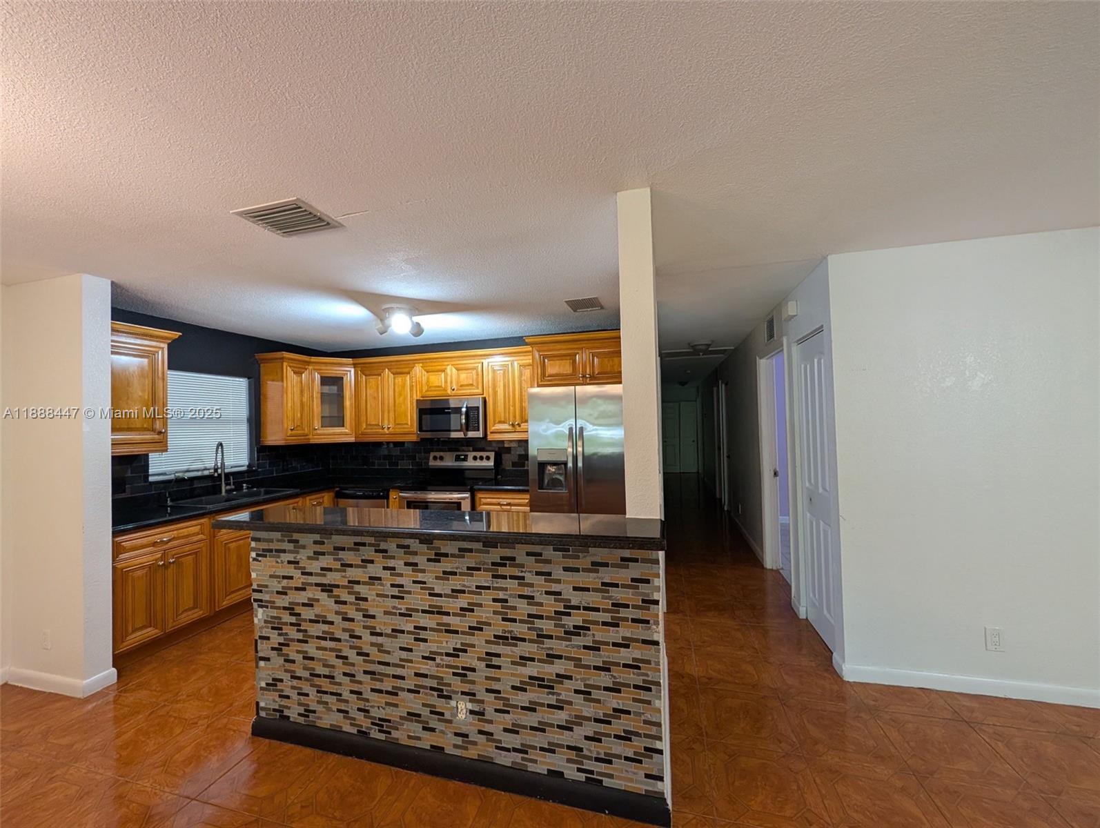 621 S 24th Ave