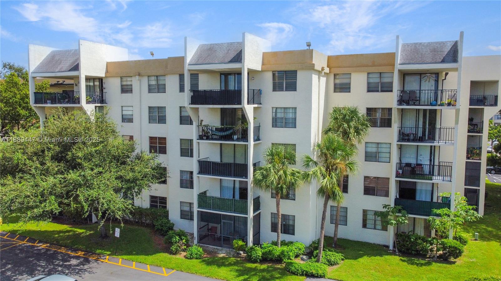 6190 Woodlands Blvd #312