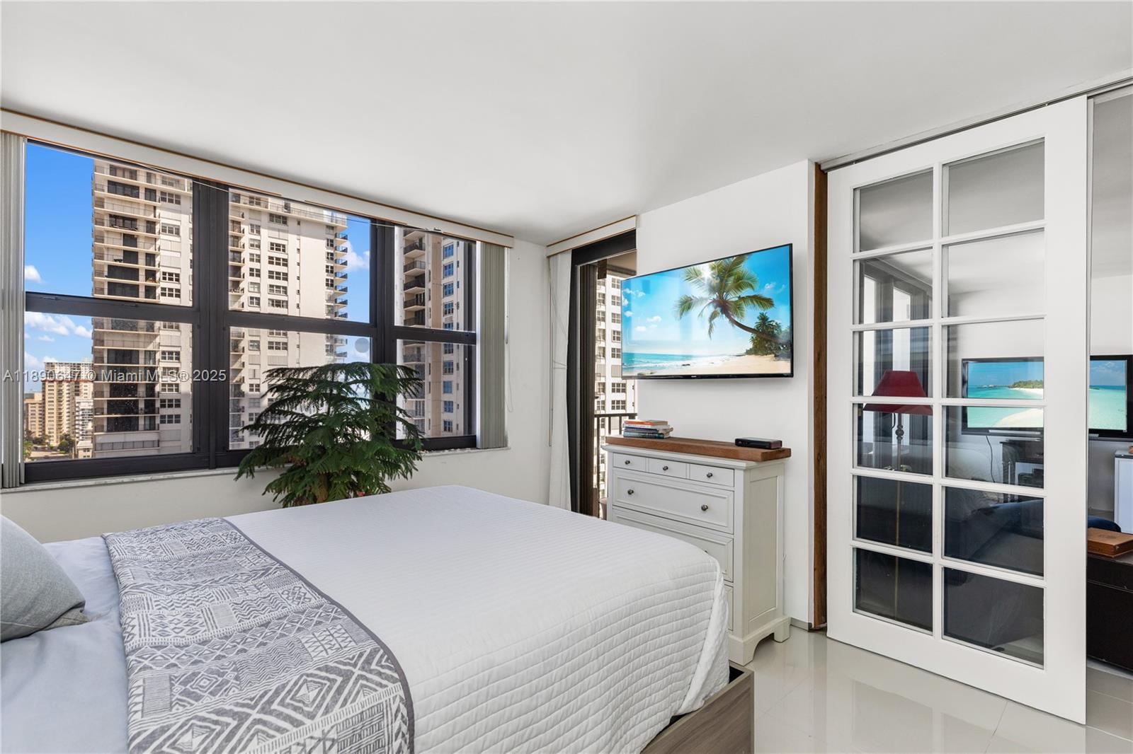 2401 S Ocean Dr #1405,Hollywood, FL 33019