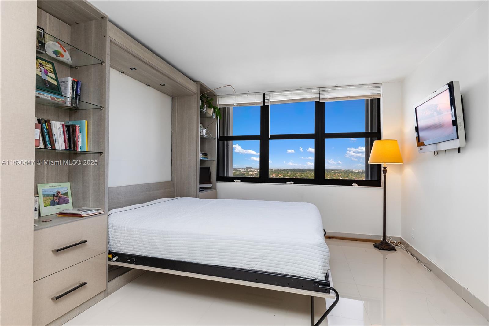 2401 S Ocean Dr #1405,Hollywood, FL 33019