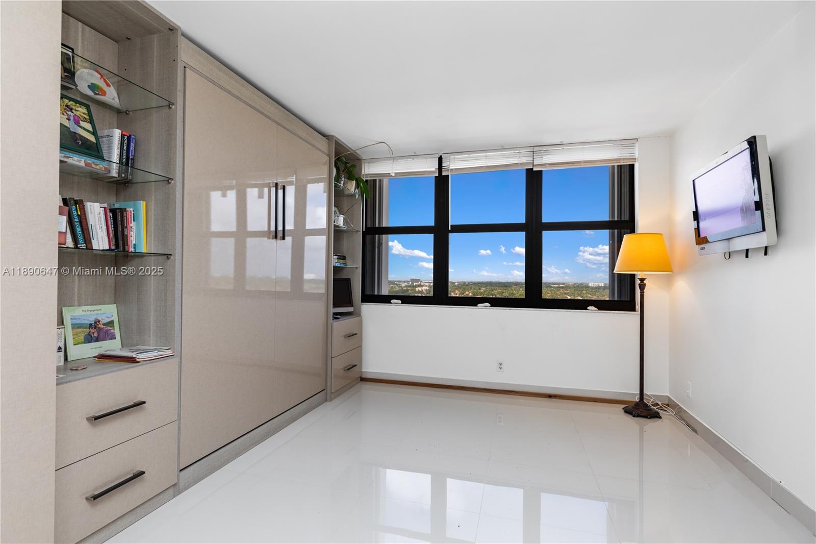 2401 S Ocean Dr #1405,Hollywood, FL 33019