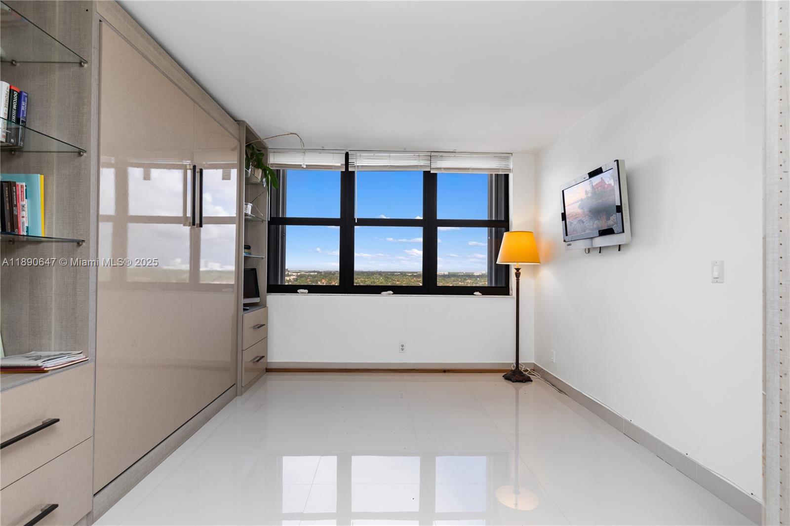 2401 S Ocean Dr #1405,Hollywood, FL 33019