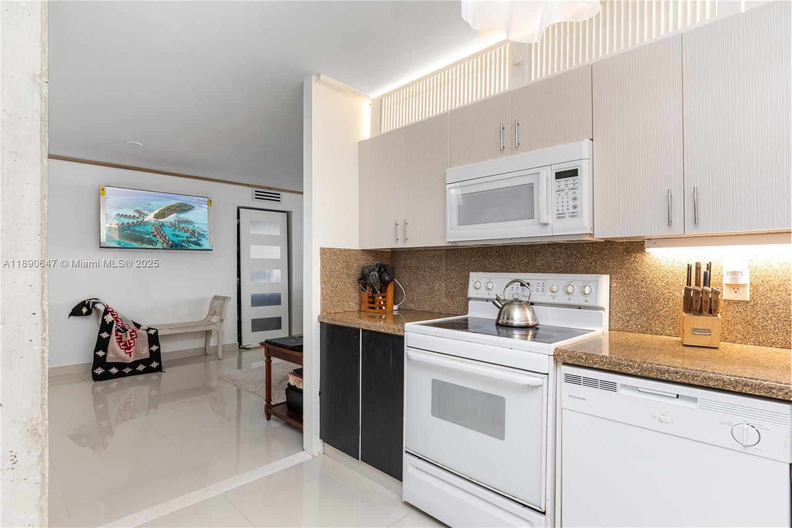 2401 S Ocean Dr #1405,Hollywood, FL 33019