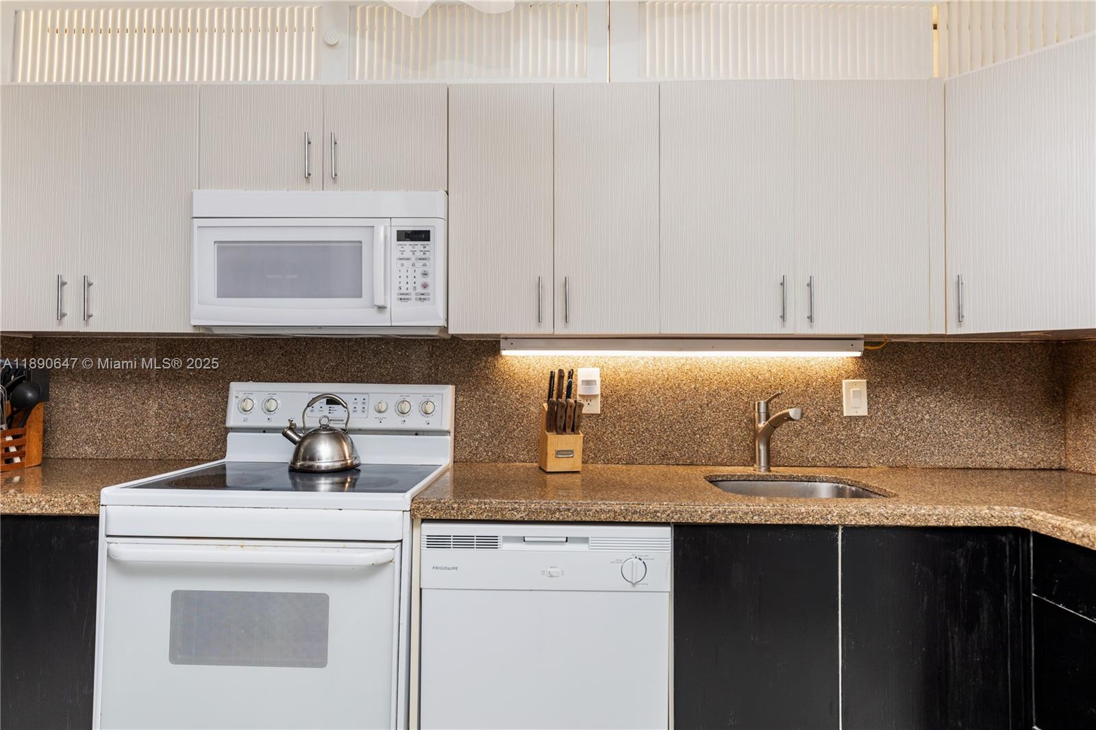 2401 S Ocean Dr #1405,Hollywood, FL 33019