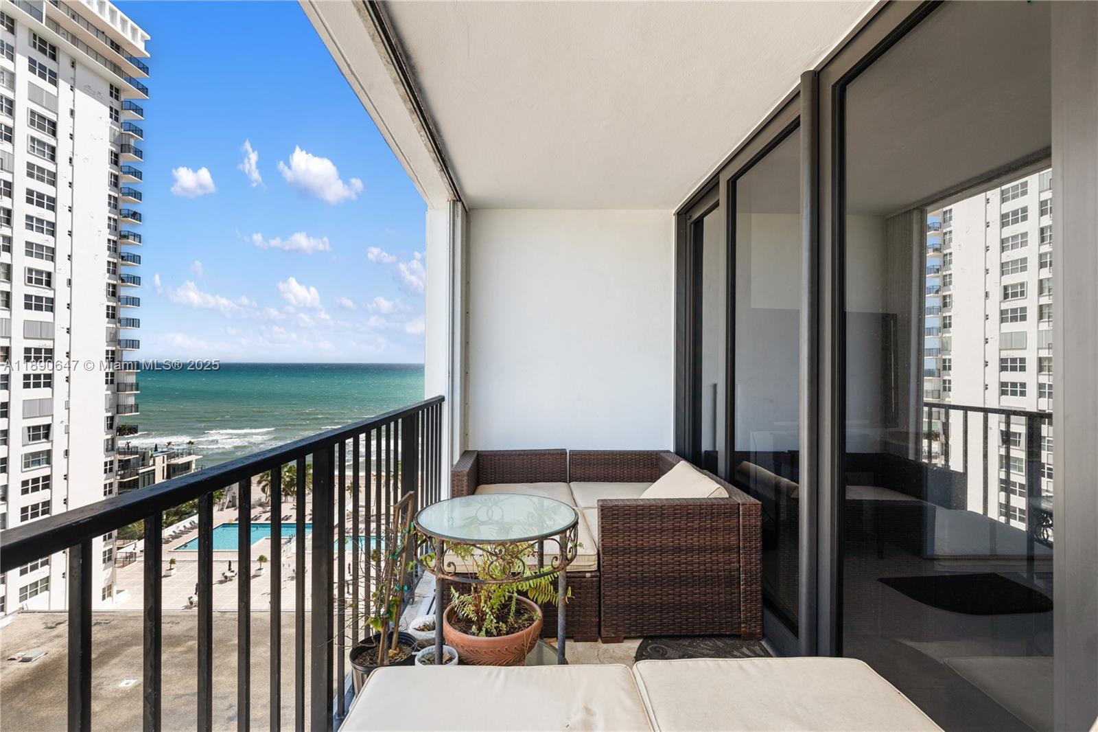 2401 S Ocean Dr #1405,Hollywood, FL 33019