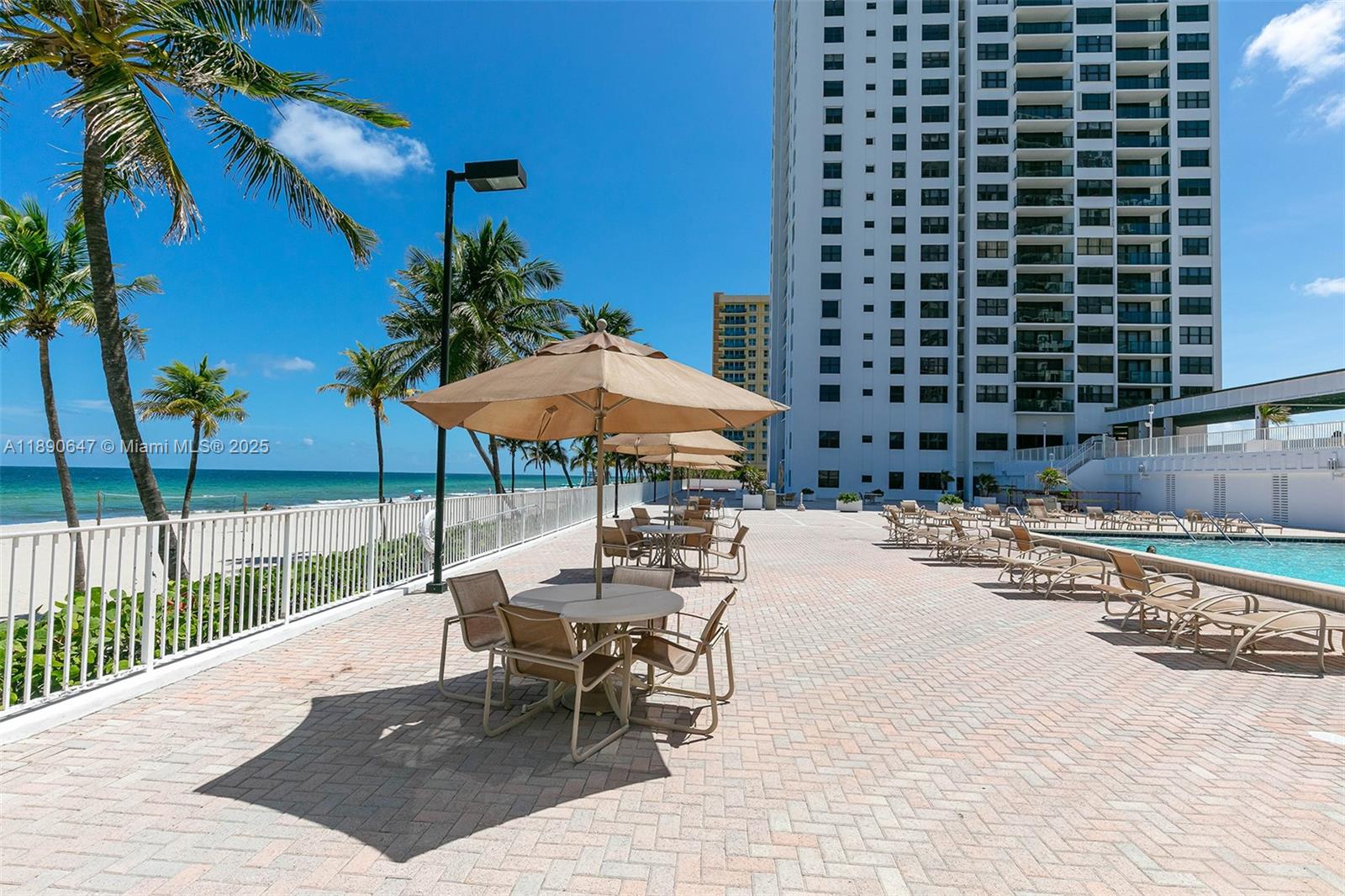 2401 S Ocean Dr #1405,Hollywood, FL 33019