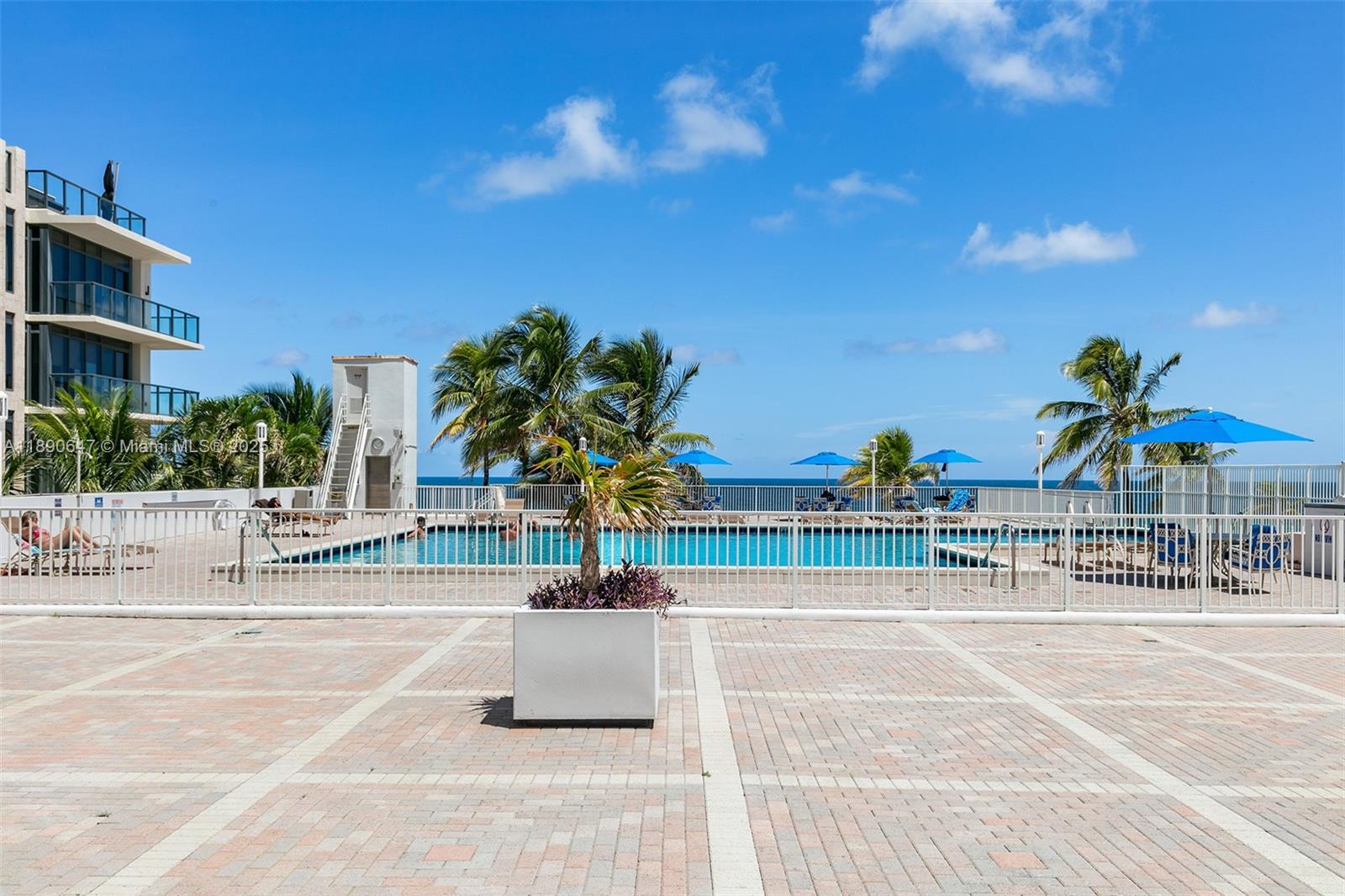 2401 S Ocean Dr #1405,Hollywood, FL 33019