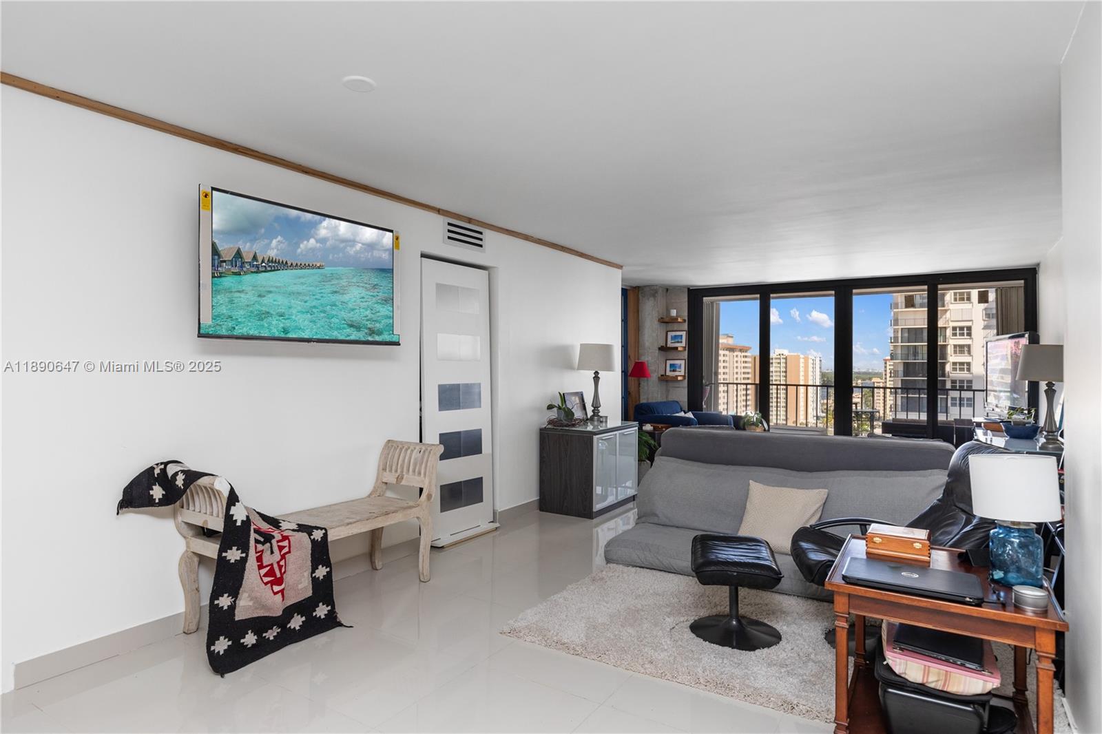 2401 S Ocean Dr #1405,Hollywood, FL 33019