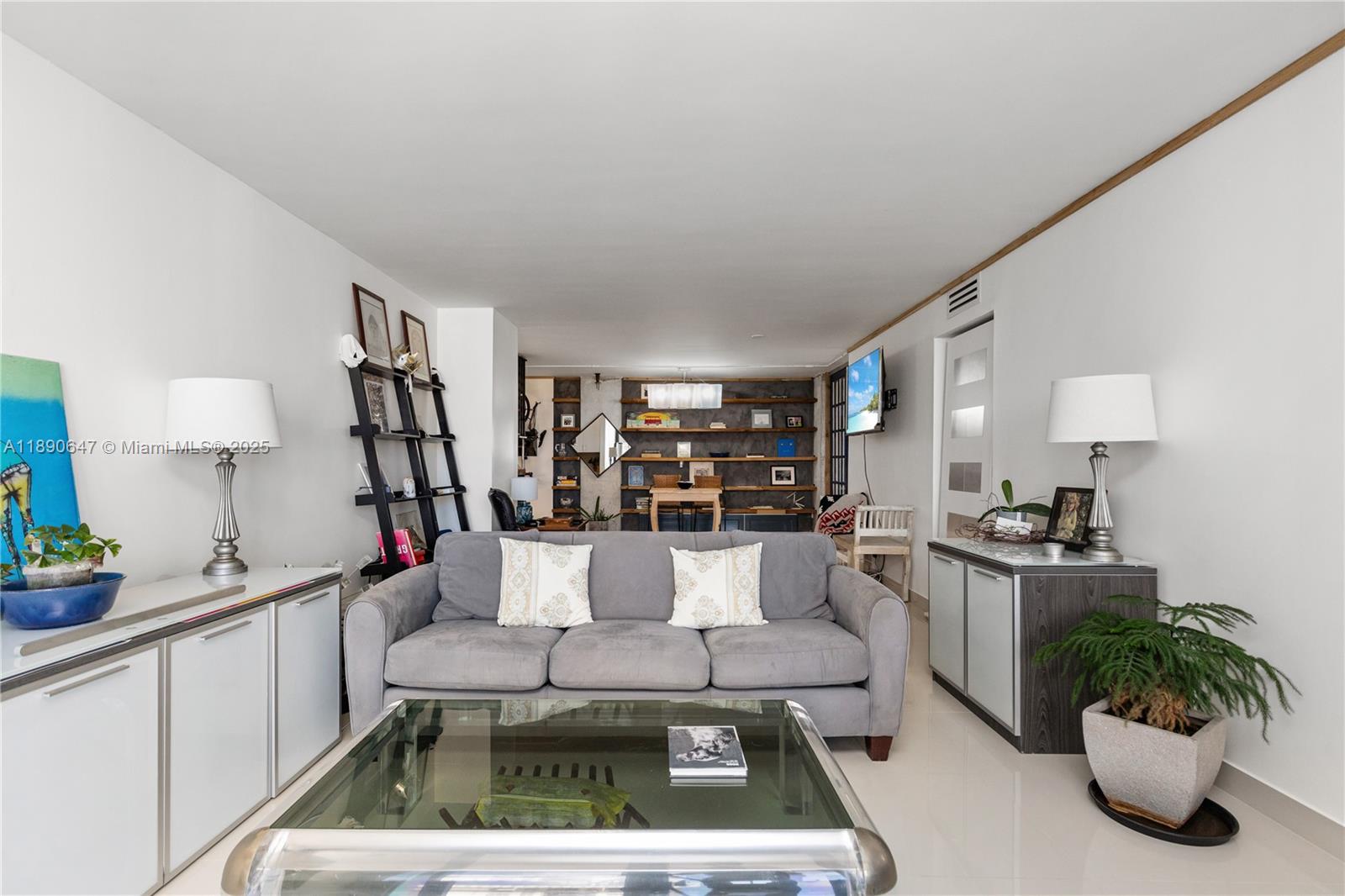 2401 S Ocean Dr #1405,Hollywood, FL 33019