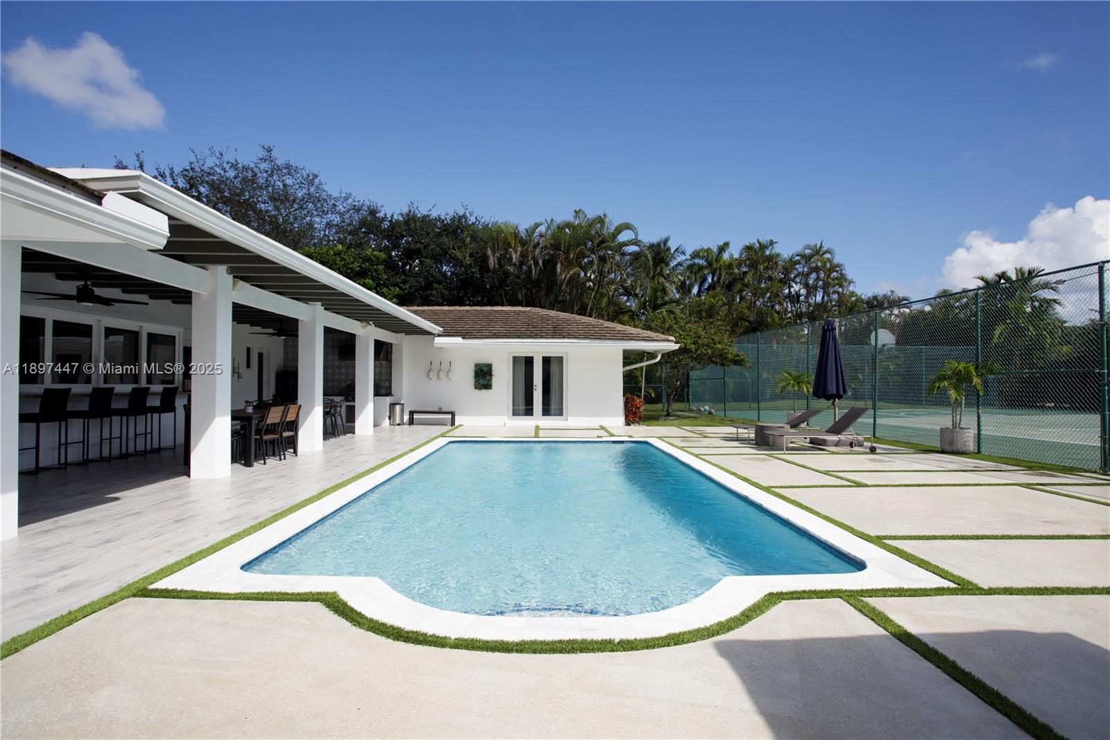 13551 SW 62nd Ave Pinecrest, FL 33156