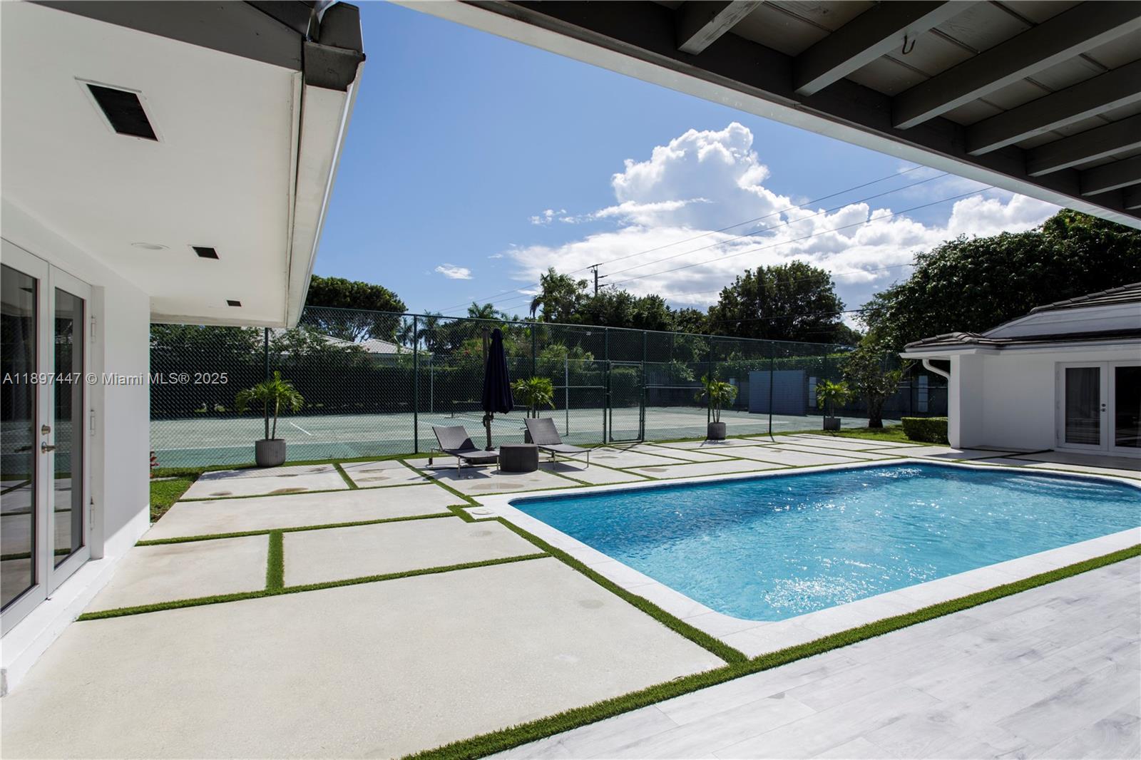 13551 SW 62nd Ave Pinecrest, FL 33156