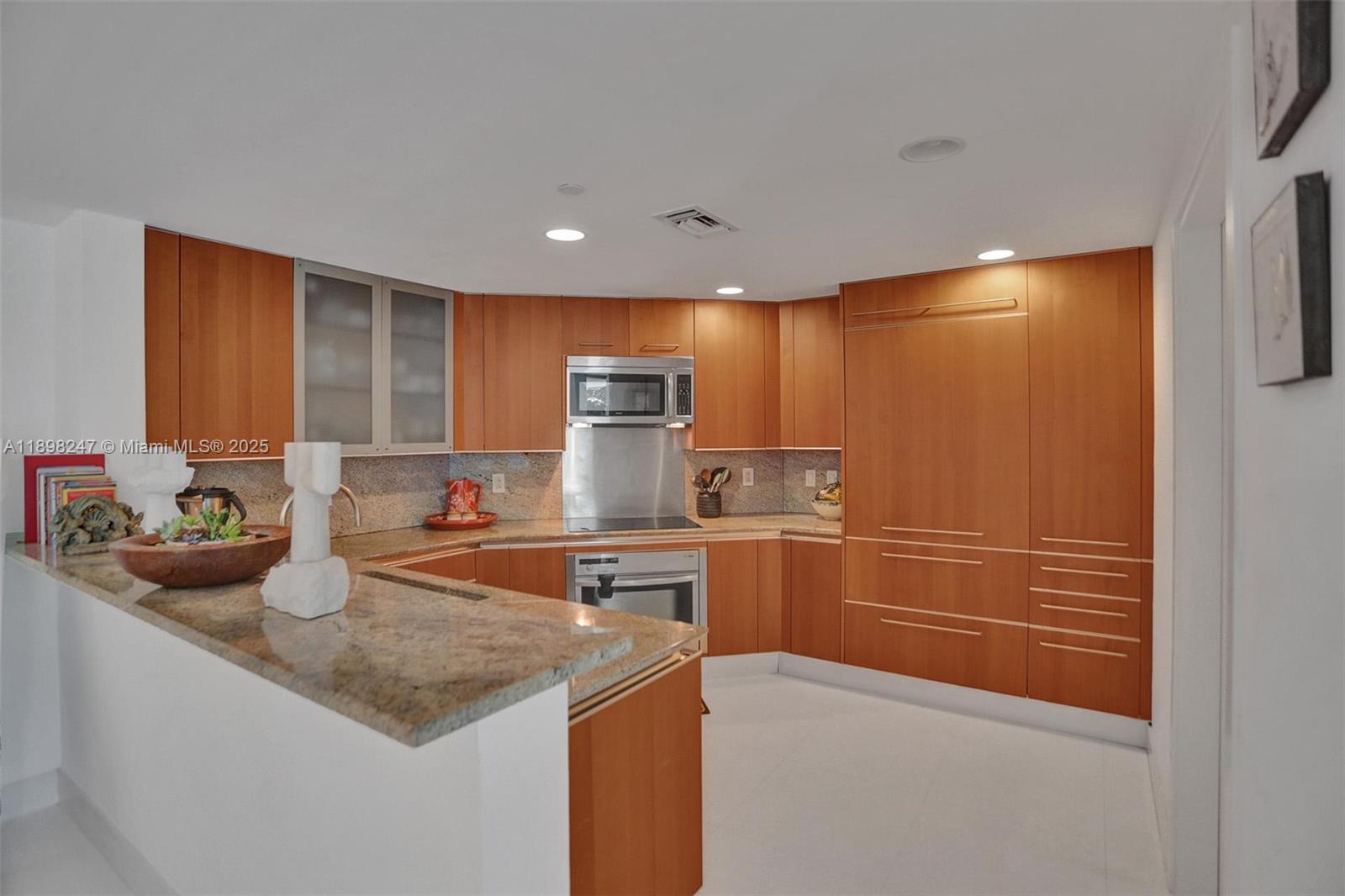 2627 S Bayshore Dr #506 Coconut Grove, FL 33133