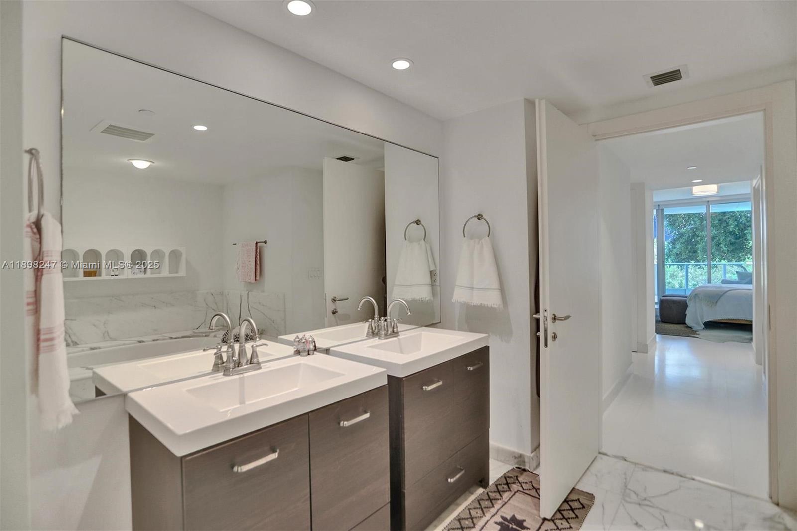 2627 S Bayshore Dr #506 Coconut Grove, FL 33133