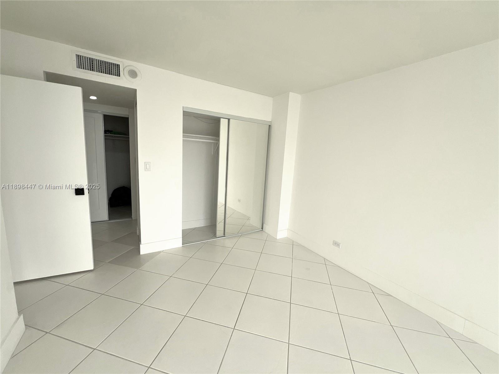 image Winston Towers15