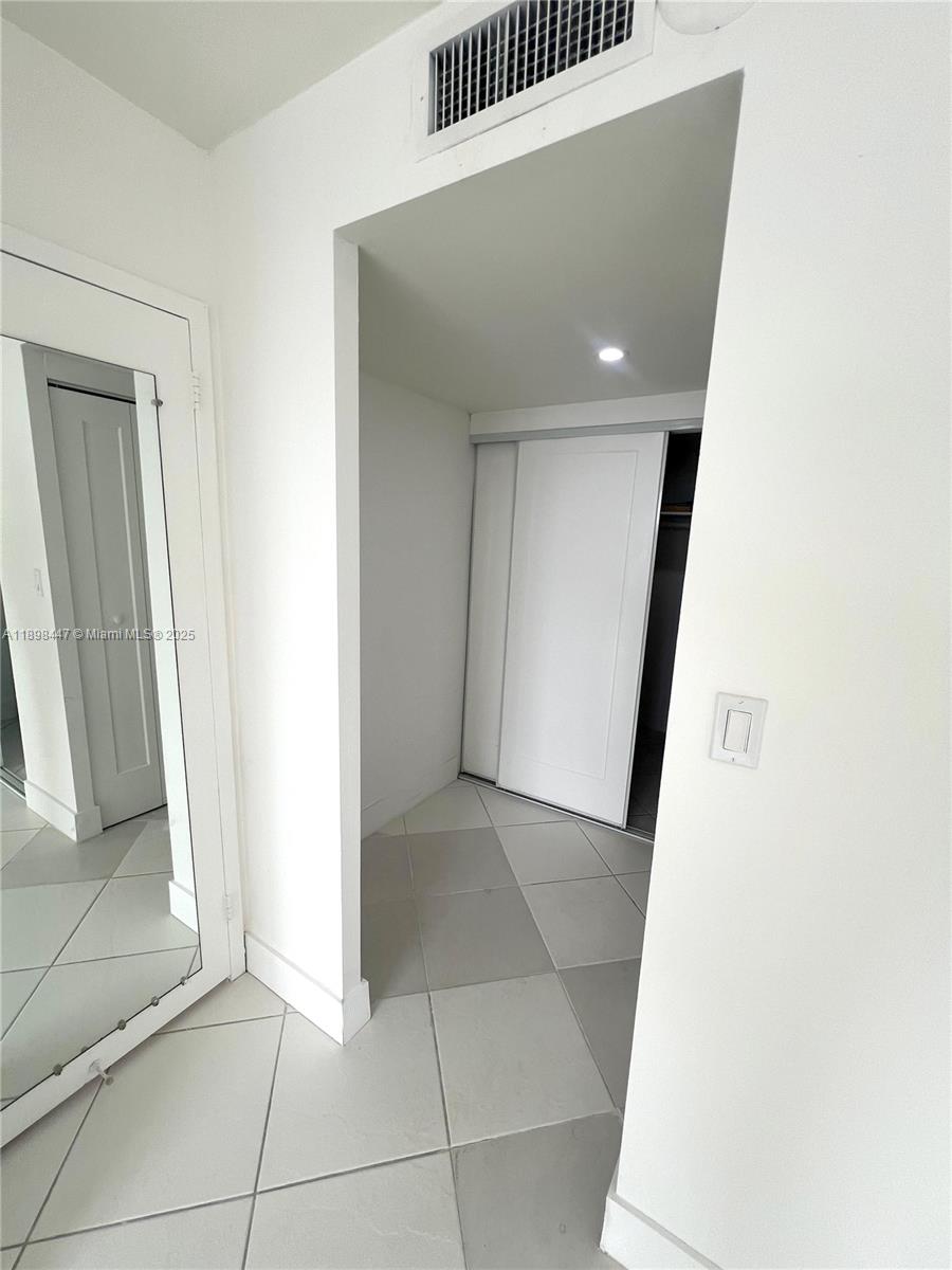 image Winston Towers17