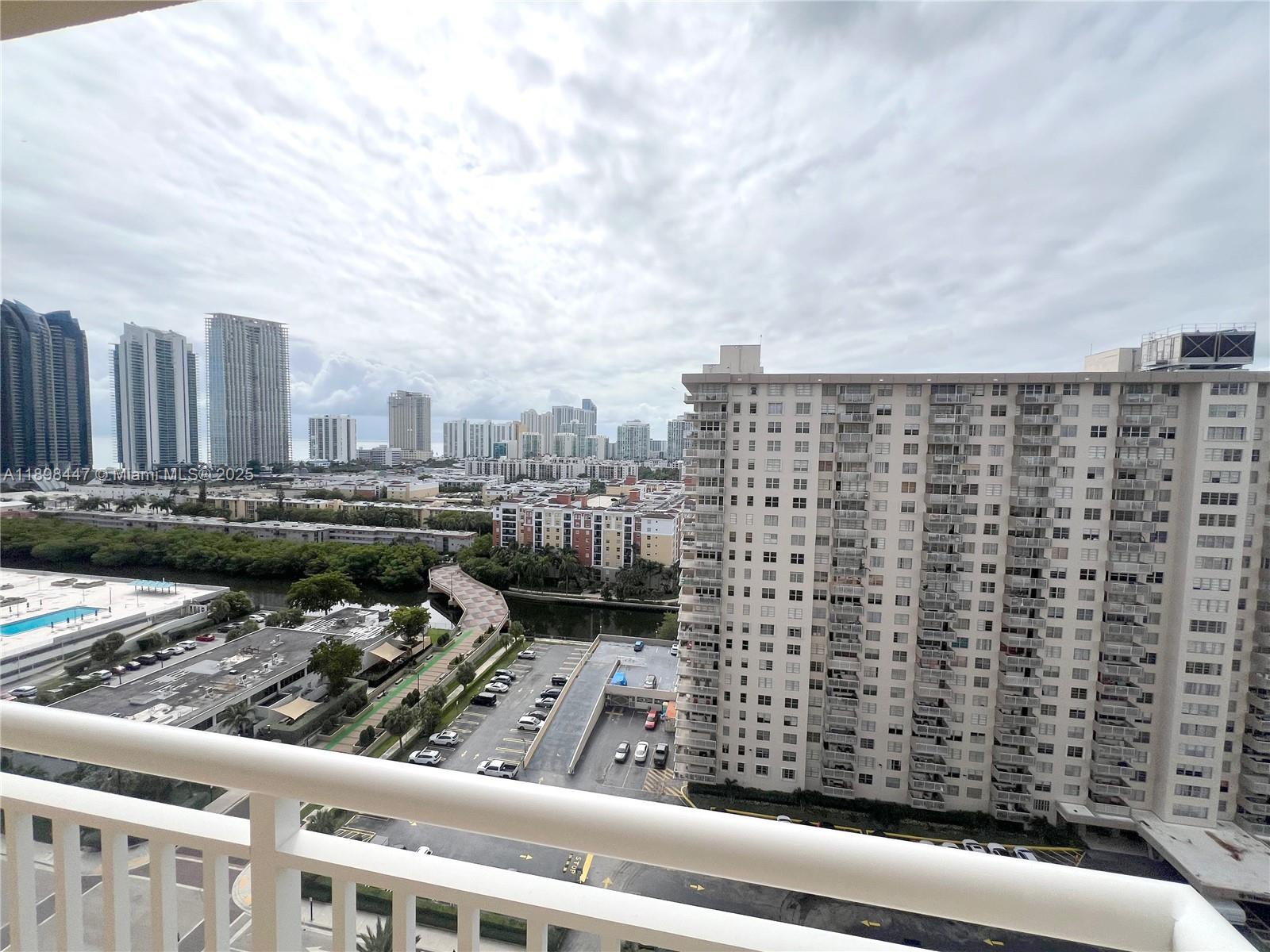 image Winston Towers20