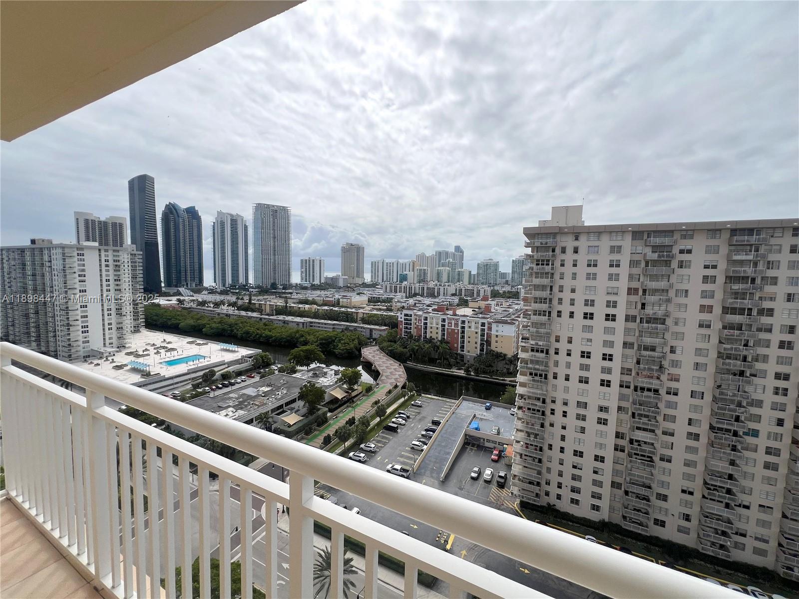 image Winston Towers21