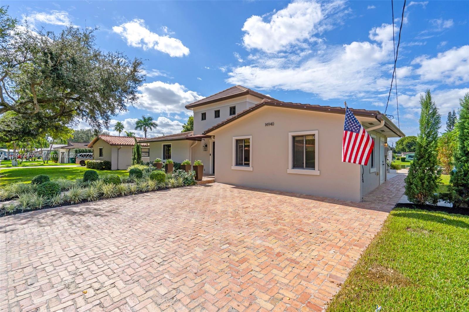 14940 Egan Ln Miami Lakes, FL 33014